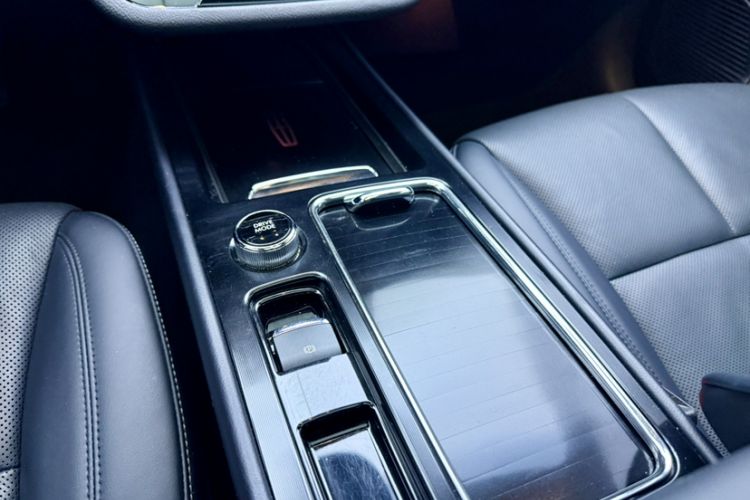 Used Lincoln Corsair 2021 2.0T Two-Wheel-Drive Luxury Edition Interior 6