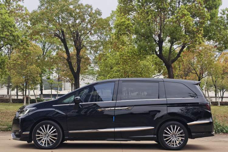 Used Honda Elysion 2022 2.0L eHEV Luxury Edition