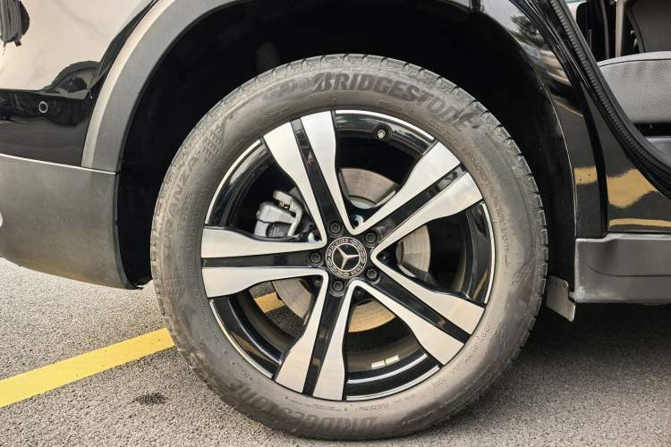 Used Mercedes-Benz EQB 2023-Year Restyled EQB 350 4MATIC Exterior 6