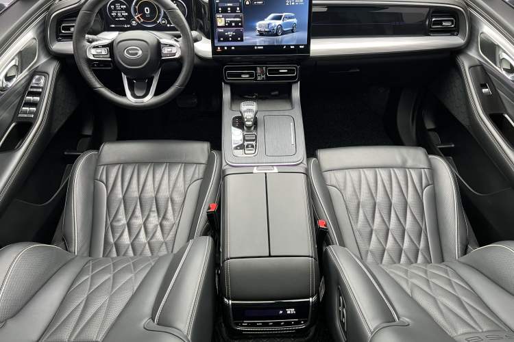 Used GAC Trumpchi GS8 2022 Flagship Series 2.0 TGDI Two-Wheel-Drive Prestige Edition (7 Seats)