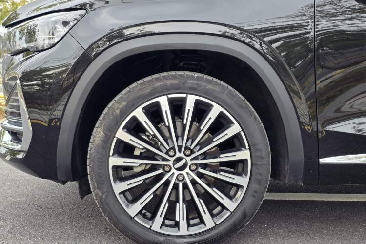 Used Geely Auto Monjaro L 2025 Dongfang Yao 2.0TD Automatic Lanxing Edition