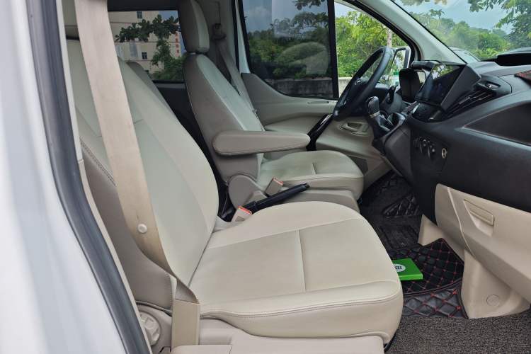 Used Ford Transit 2020 2.0T Diesel Multi-Function Commercial Vehicle Mid-Chassis Low-Roof Design with Dual Rear Doors Emission Standard China V