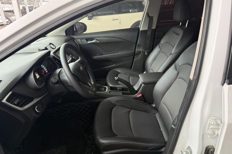 Used Chevrolet Cavalier 2019 320 Automatic Xinyue Edition Interior 1