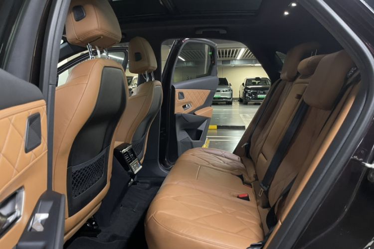 Used DS 7 2018 45THP Rivoli Pioneer Edition Interior 3