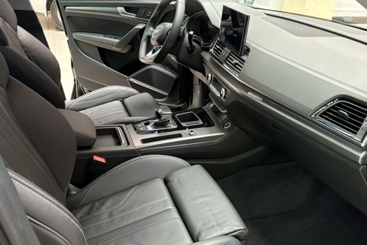 Used Audi Q5L 2022 Updated 45T Luxury Dynamic Version
