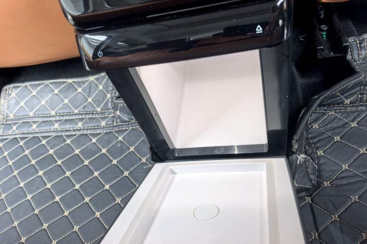 Used JETOUR Shanhai L7 2024 1.5T 120km ULTRA 7-Seater
