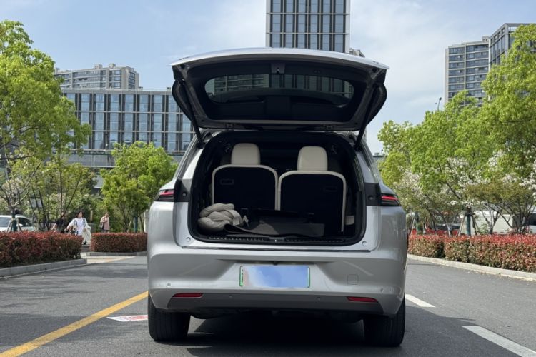 Used Li Auto L8 2023 Pro Model Trunk