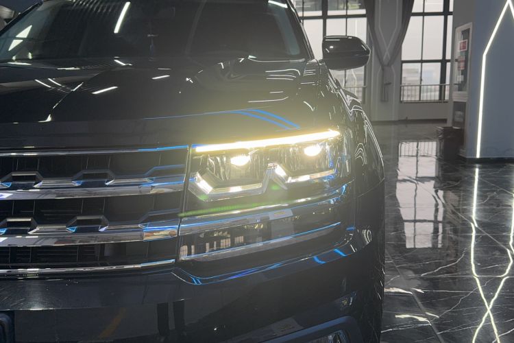 Used Volkswagen Teramont 2020 Revised Version 330TSI Two-Wheel Drive Luxury Edition Left Front Headlight