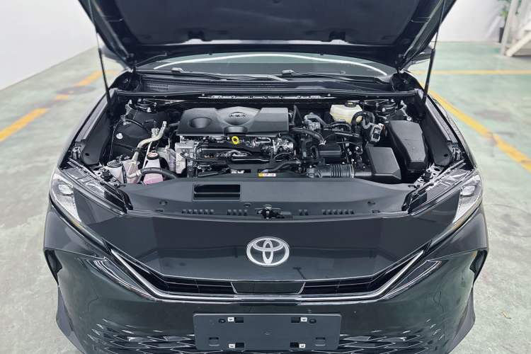 Used Toyota Camry 2024 Dual-Motor 2.0 HGVP Luxury Edition
