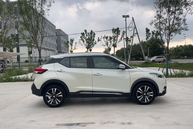 Used Nissan Kicks 2018 1.5L CVT Smart Connect Luxury Edition
