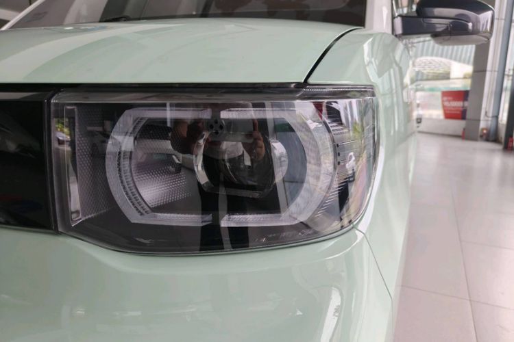 Used Wuling Hongguang MINIEV 2021 Macaron Sandwich Model 170 km Lithium Iron Phosphate