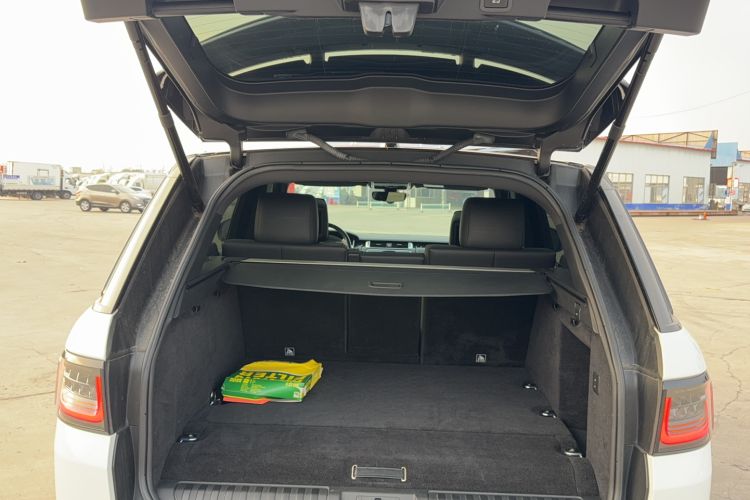 Used Land Rover Range SportNew Energy 2018 P400e Trunk
