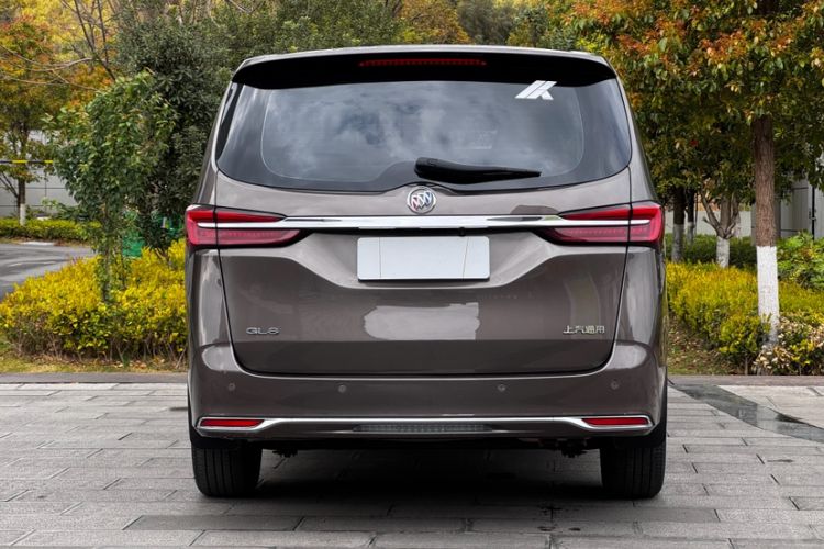 Used Buick GL8 2023 Land Executive Class Comfort Model