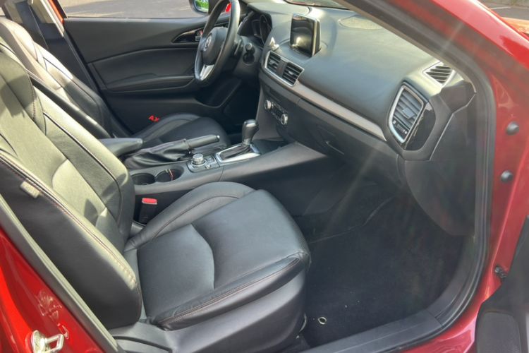 Used Mazda 3 Axela 2016 Sedan 2.0L Automatic Sport Model
