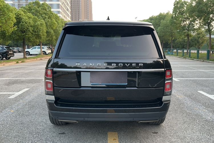 Used Land Rover Range Rover 2022 3.0 L6 360 PS Grand Edition
