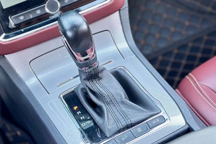 Used Roewe RX5 2016 30T Four-Wheel Drive Automatic Internet Smart Luxury Edition