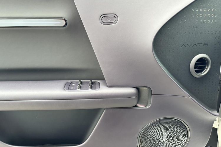 Used Avatr 06 2025 Ultra Pure Electric Edition Interior 9