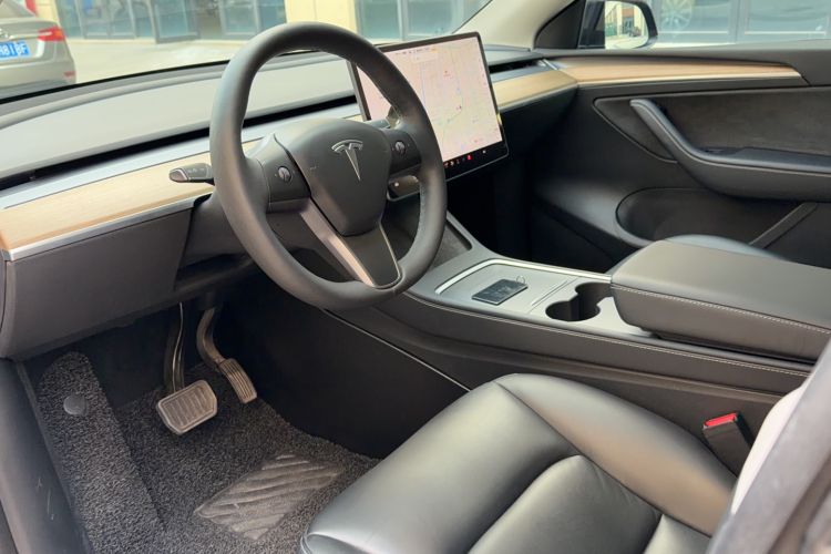 Used Tesla Model Y 2021 Standard Range Rear-Wheel Drive Version