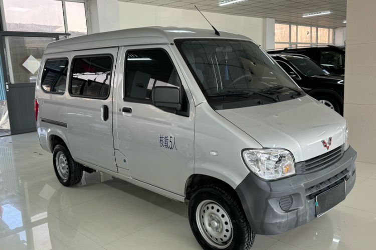 Used Wuling Zhiguang 2023 1.5L Practical Version 5/7 Seats
