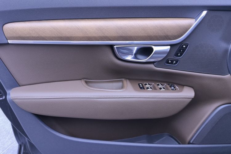 Used Volvo S90 New Energy 2020 T8 e-Drive Hybrid – Zhiyi Luxury Edition Interior 2