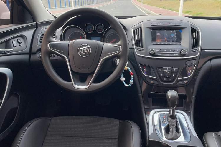 Used Buick Regal 2015 1.6T Leading Technology Model Steering Wheel