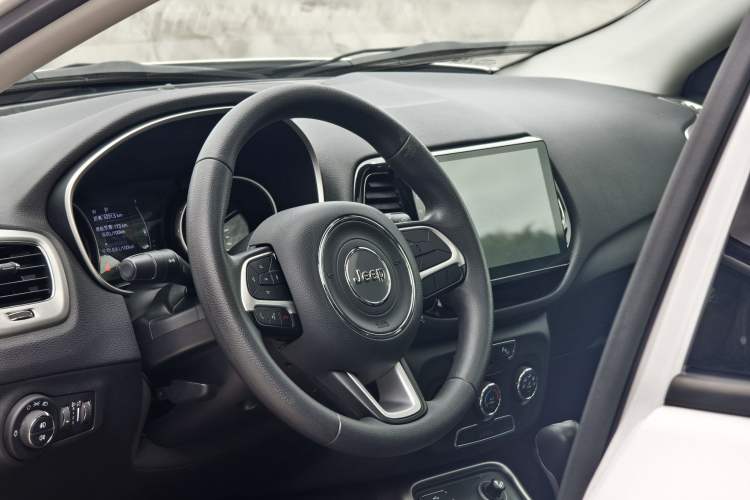 Used Jeep Compass 2017 200T Automatic Enjoyment Version