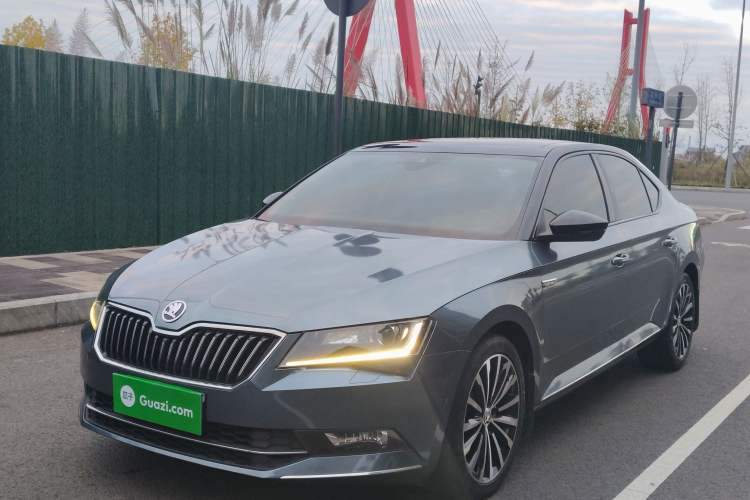 Used Skoda Superb 2016 TSI330 DSG Smart Drive Edition