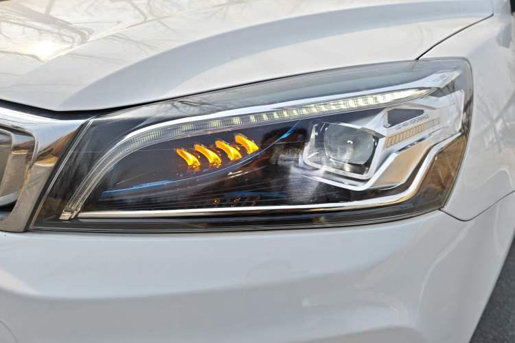 Used Geely Auto Emgrand 2019 Leading Edition 1.5L CVT Upward-Connected Model China VI Standard