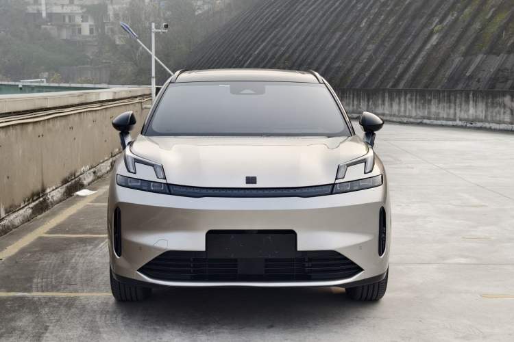 Used Lynk & Co 08 EM-P 2025 245km Ultra-Long Range Halo