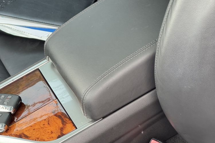 Used Jaguar XF 2014 XF 2.0T Luxury Edition Interior 2