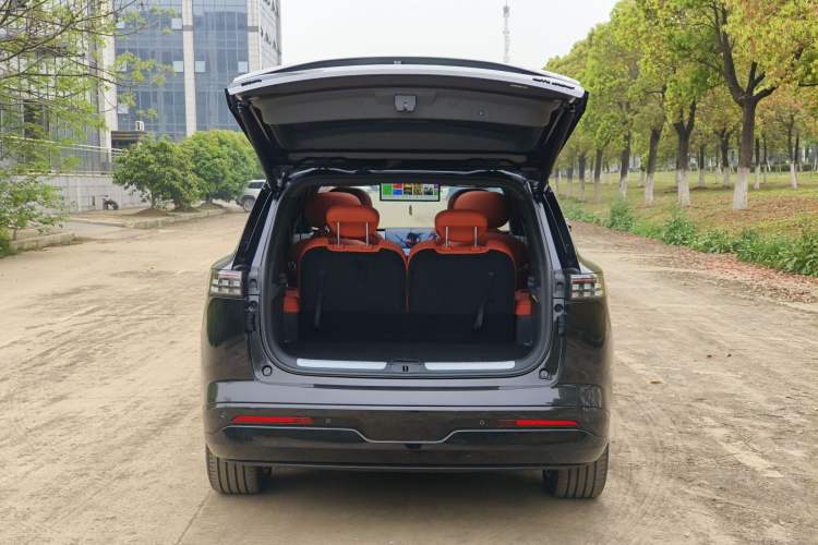 Used Dongfeng eπ eπ008 2025 636Ultra LikeYi Edition 6-Seater
