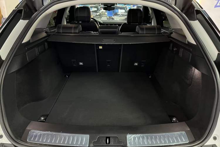 Used Land Rover Range Rover Velar 2018 P250 S
