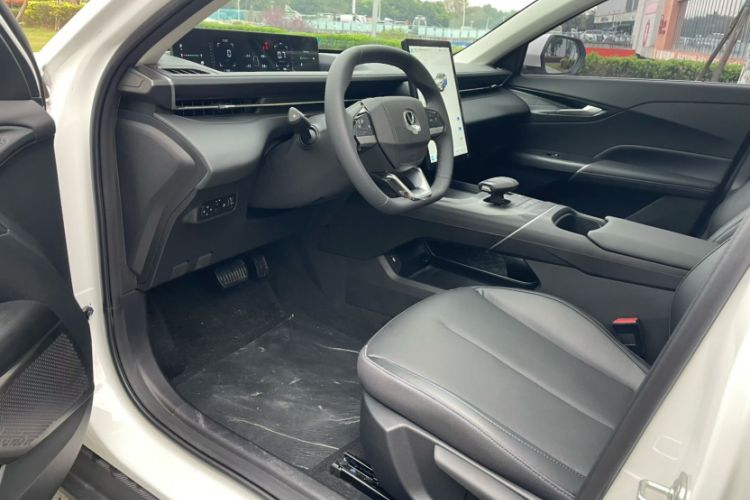 Used CHANGAN Eado 2025 Blue Whale 1.5T 500Bar Prestige Model
