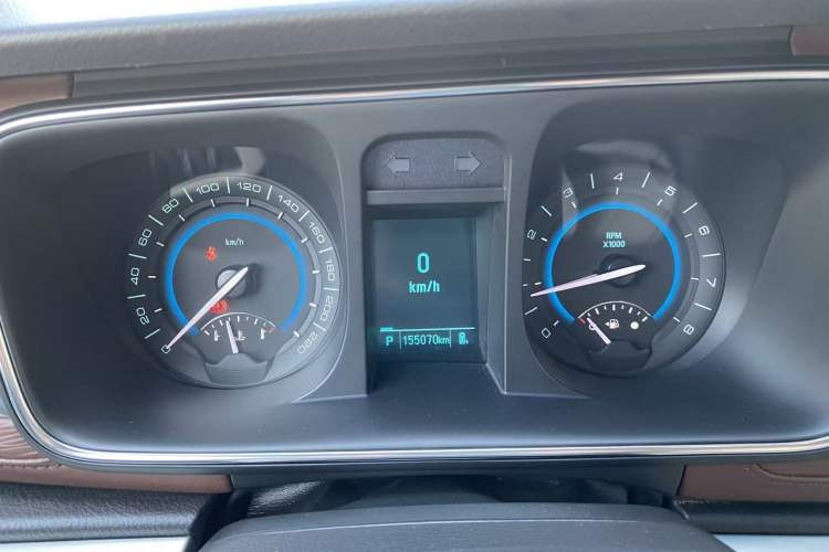 Used Buick GL8 2015 2.4L Luxury Business Premium Edition
