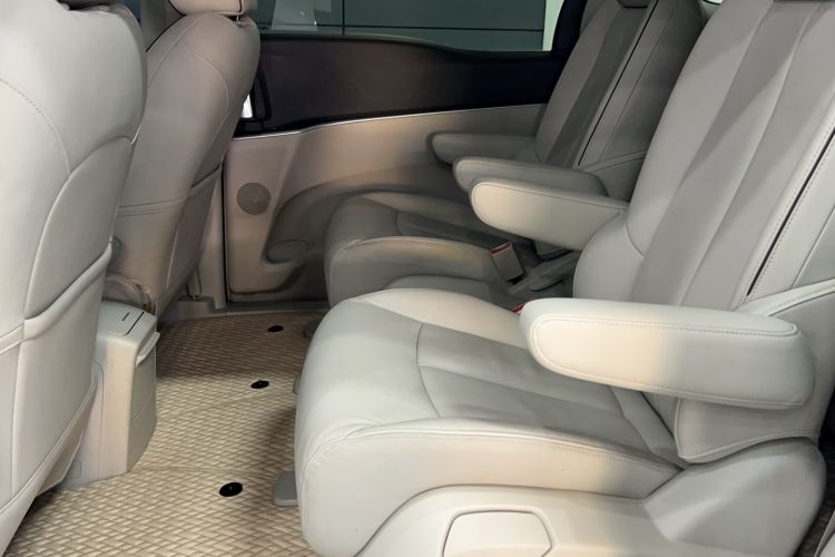 Used Buick GL8 2020 Land Business Class 652T Luxury Model
