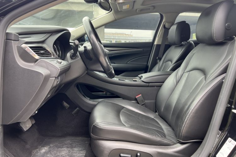 Used Buick LaCrosse 2019 28T Luxury Version Interior 2