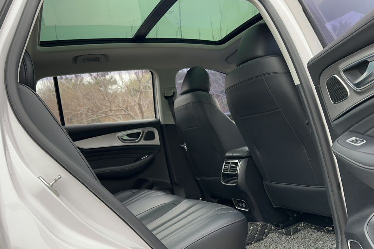 Used Roewe RX5 MAX 2019 300TGI Automatic 4G Connect Luxury Edition
