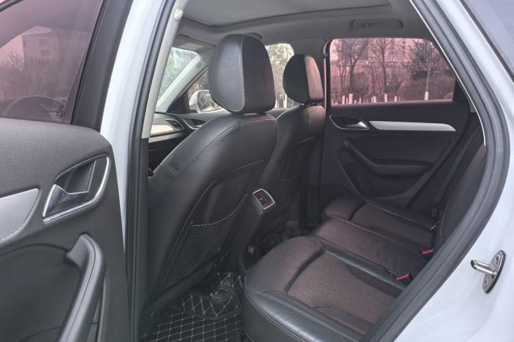 Used Audi Q3 2018 30th Anniversary Edition 30 TFSI Fashion Model Interior 2