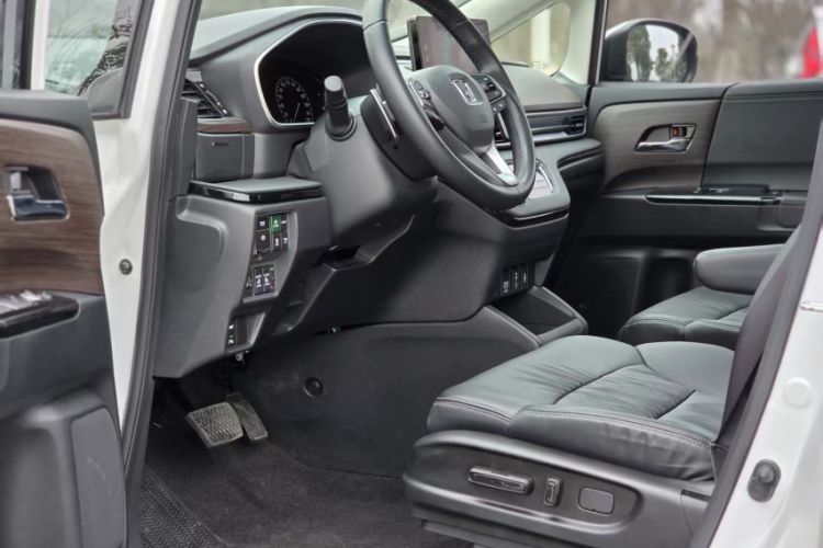Used Honda Odyssey 2024 2.0L eHEV Sharp·Leading Edition
