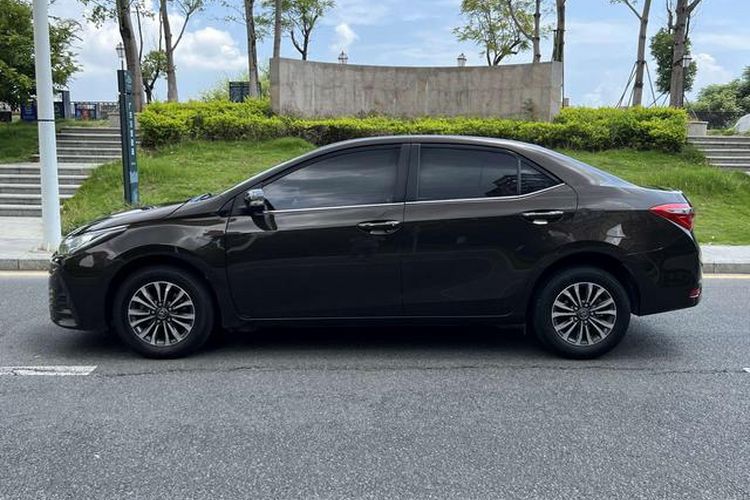 Used Toyota Corolla 2017 Revised Version 1.2T S-CVT GL
