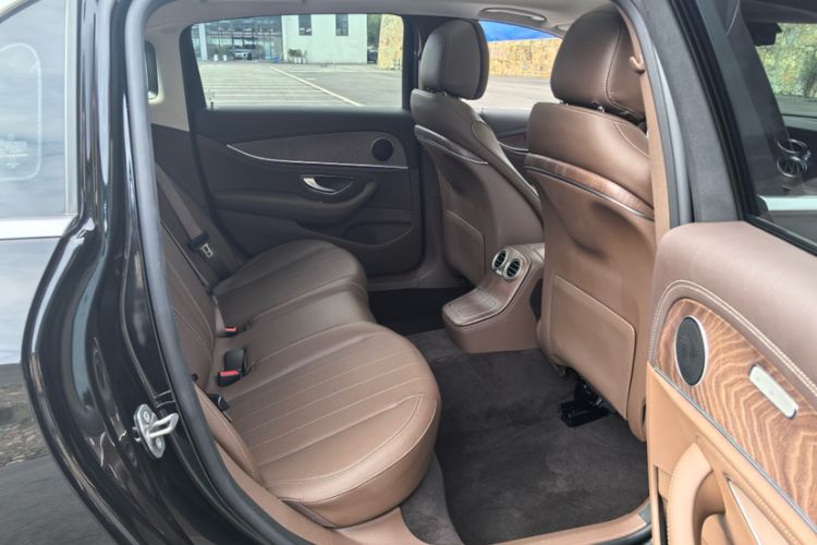 Used Mercedes-Benz E-Class 2022 Second Facelift E 260 L