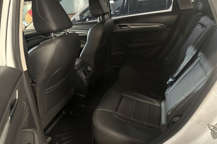 Used Haval F7 2019 1.5T Two-Wheel Drive i-Trend China VI Standard Interior 3