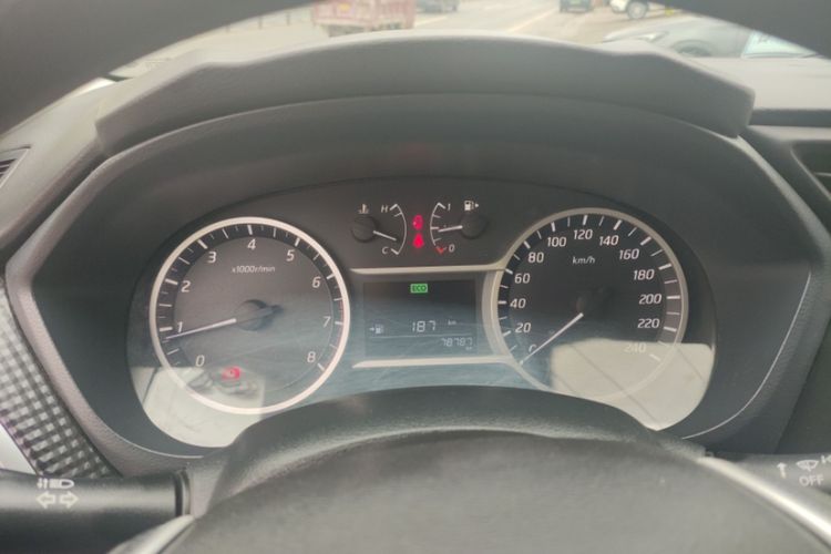 Used Nissan Lannia 2016 1.6L Manual Cool Edition
