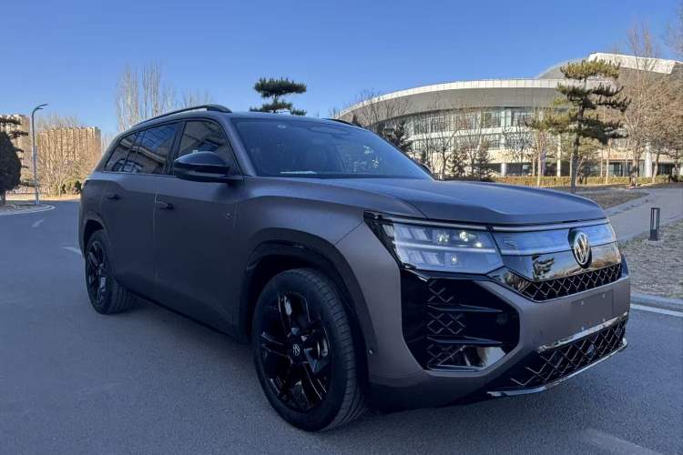 Used Volkswagen Teramont 2025 Tiguan Pro 450TSI Four-Wheel Drive Summit Edition
