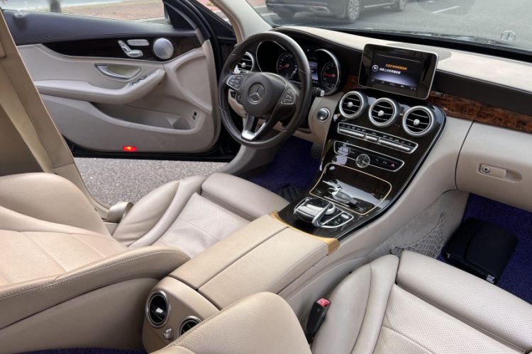 Used Mercedes-Benz C-Class 2015 C 200 L
