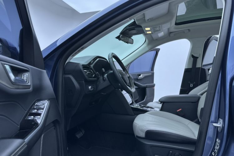 Used Ford Escape 2020 EcoBoost 245 Two-Wheel-Drive Titanium Edition