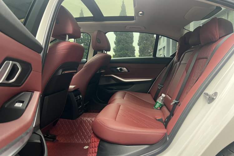 Used BMW 3 Series 2022 Updated 325Li M Sport Package Interior 4