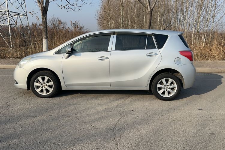 Used Toyota Verso 2014 Starlight 180E CVT Elite Edition