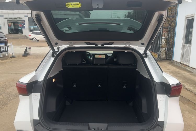 Used Chery Tiggo 5x 2025 High-Performance Edition 1.5T CVT Luxury Model Trunk