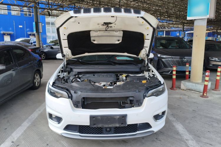 Used Jeep Cherokee 2019 2.0T Four-Wheel Drive All-Round Version China VI